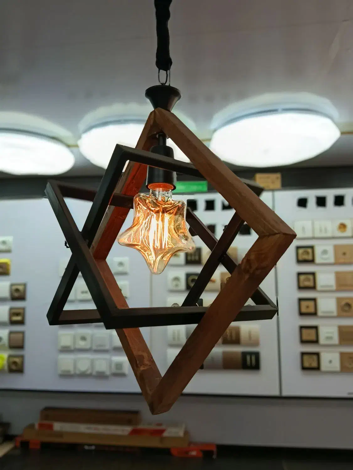 آویز تک چوبی|لوستر و چراغ آویز|قم, آزادگان|دیوار