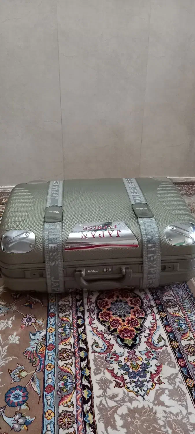 چمدان نو واستفاده نشده|کیف، کفش، کمربند|قرچک, مهدیه|دیوار