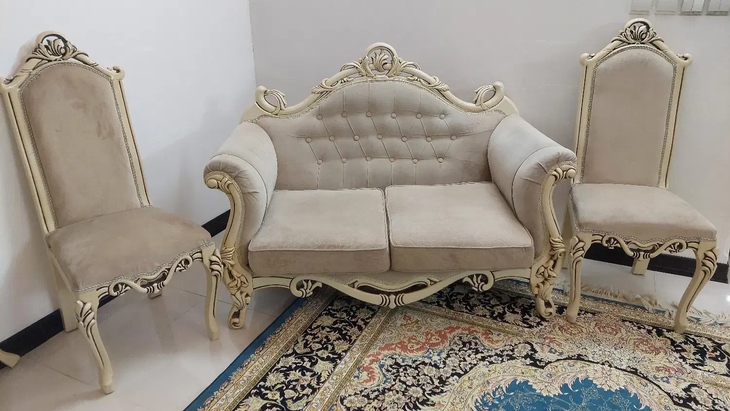 مبلمان منبت ۹ نفره|مبلمان خانگی و میز عسلی|قم, انسجام|دیوار