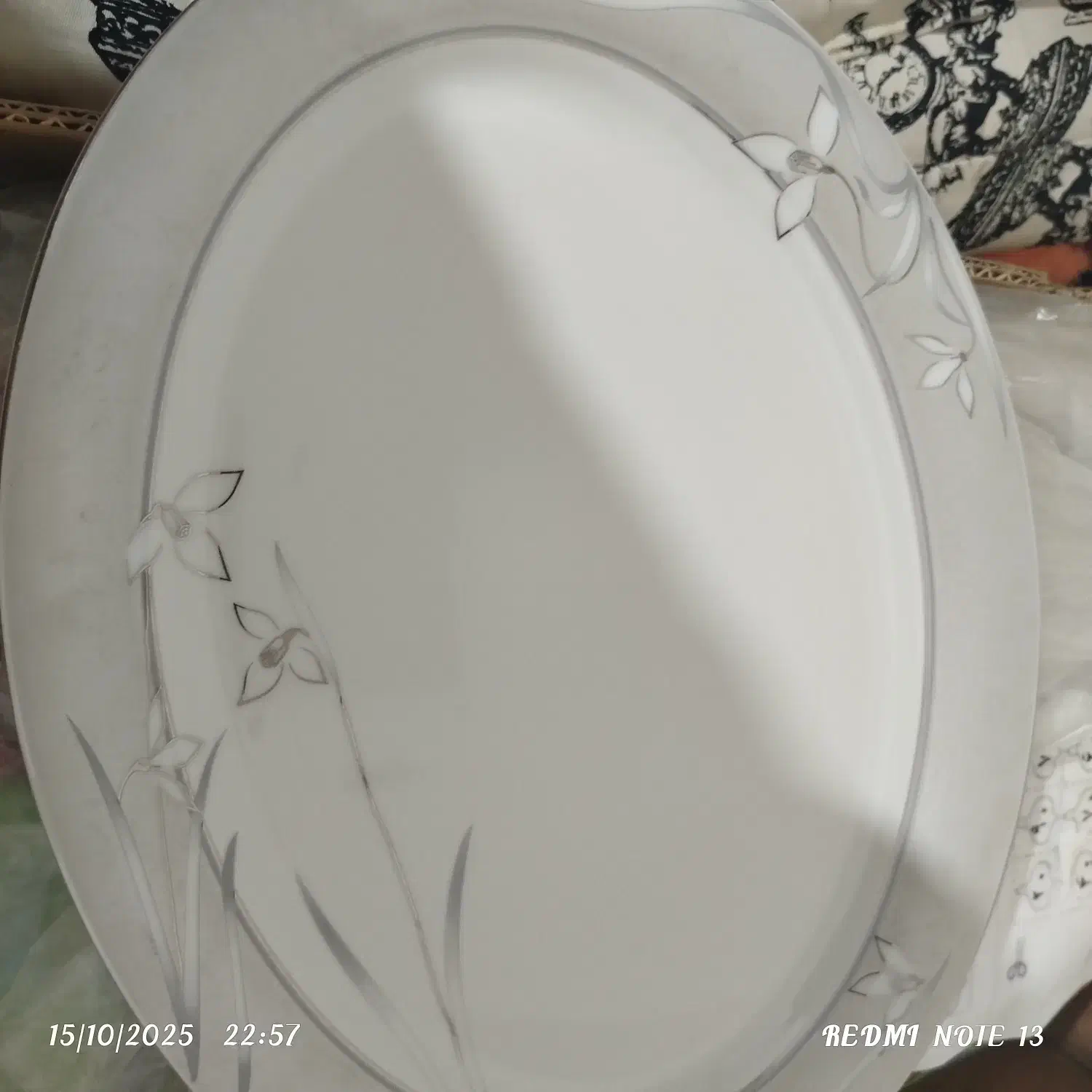 به علت جا به جایی|ظروف سرو و پذیرایی|مهاجران, |دیوار