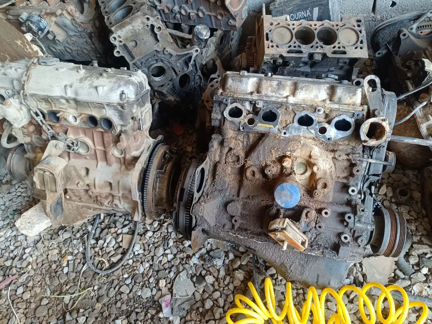 لوازم استوک وانت مزدا۲۰۰۰ ۱۶۰۰و کارا|قطعات یدکی و لوازم جانبی|آزادشهر, |دیوار