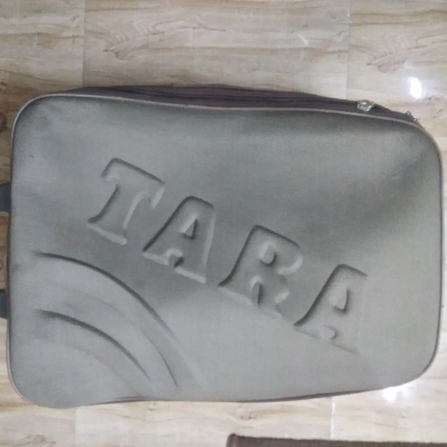 چمدان بزرگ|کیف، کفش، کمربند|اراک, |دیوار