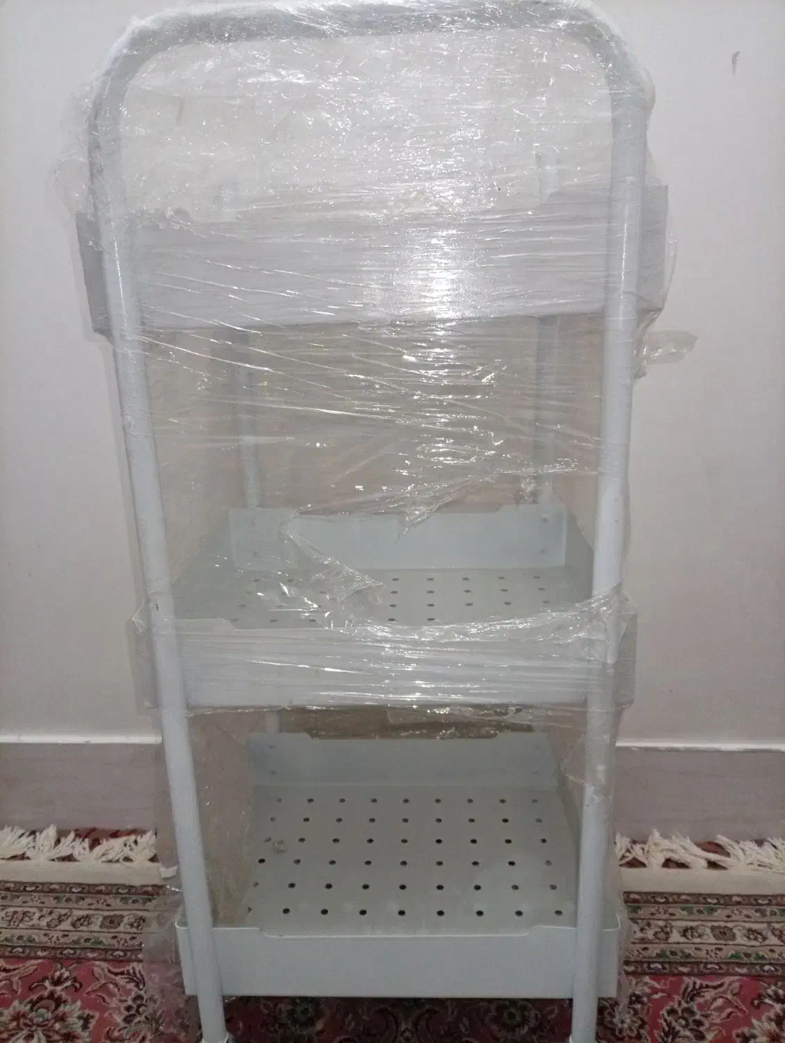 تخت و میز مژه‌کار|آرایشگاه و سالن‌های زیبایی|دهدشت, |دیوار