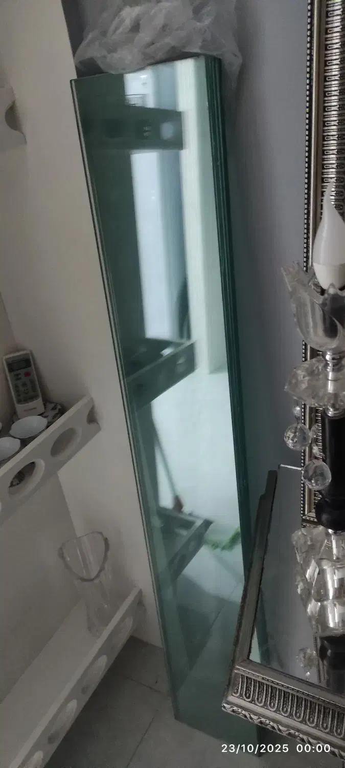 شیشه 5 میل جهت قفسه|کتابخانه، شلف، قفسههای دیواری|مشهد, الهیه|دیوار