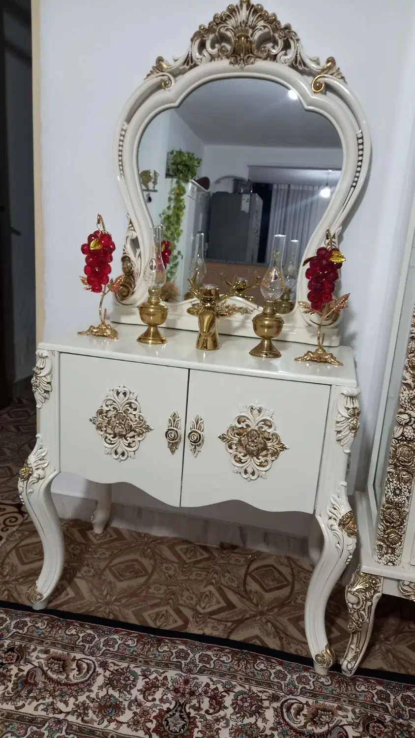 میزتلوزیون . آینه کنسول . بوفه . جاکفشی.۳مترکابینت|بوفه، ویترین، کنسول|پاکدشت, پاکدشت (مامازند)|دیوار