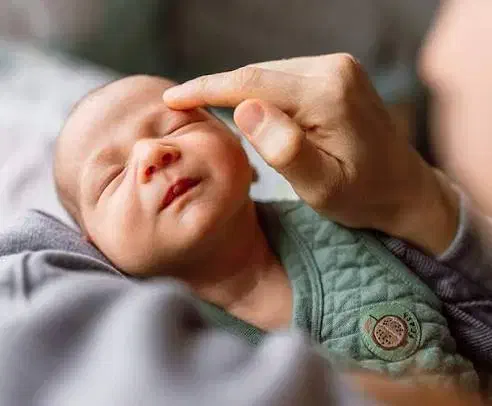 پرستار کودک هستم|خدمات آموزشی|کیش, |دیوار