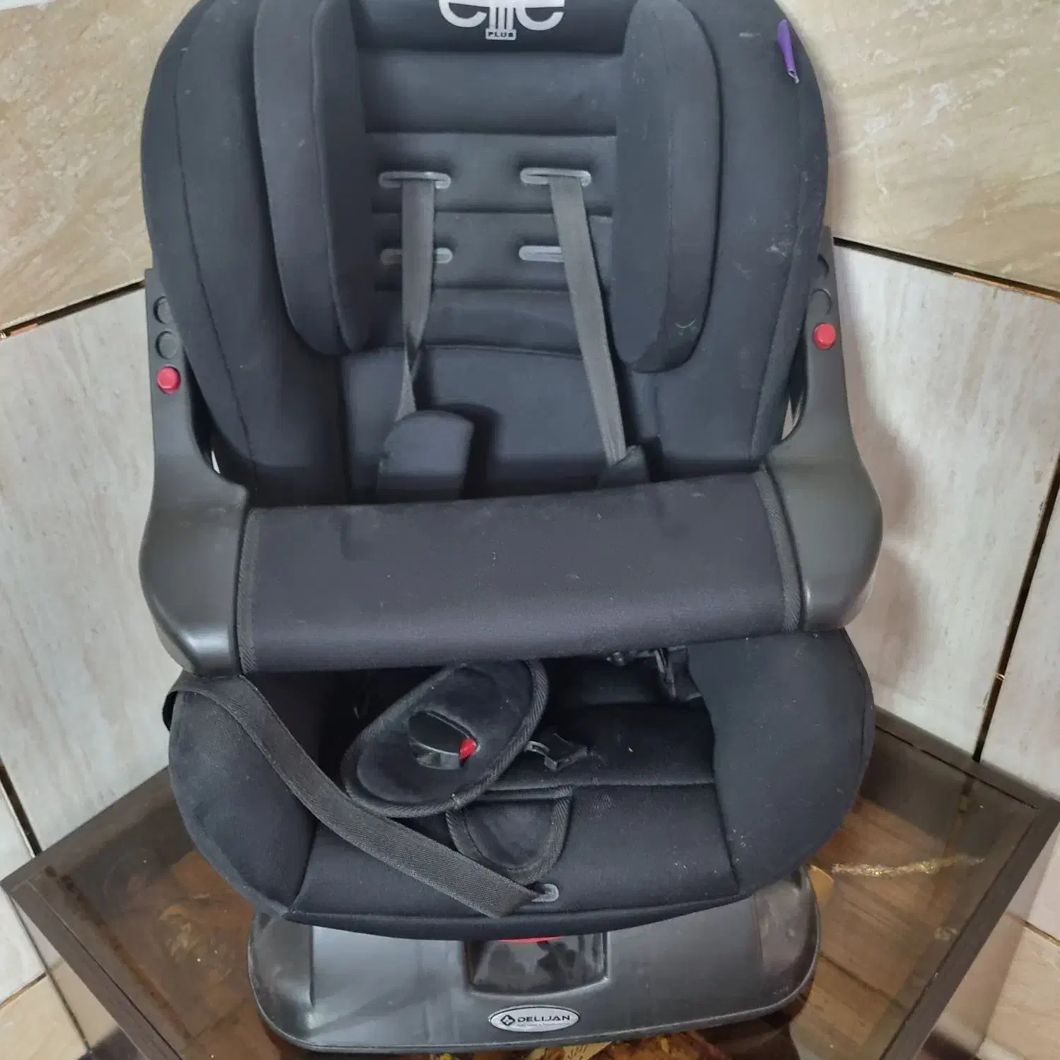 صندلی ماشین کودک|تخت و صندلی بچه|زاهدان, |دیوار