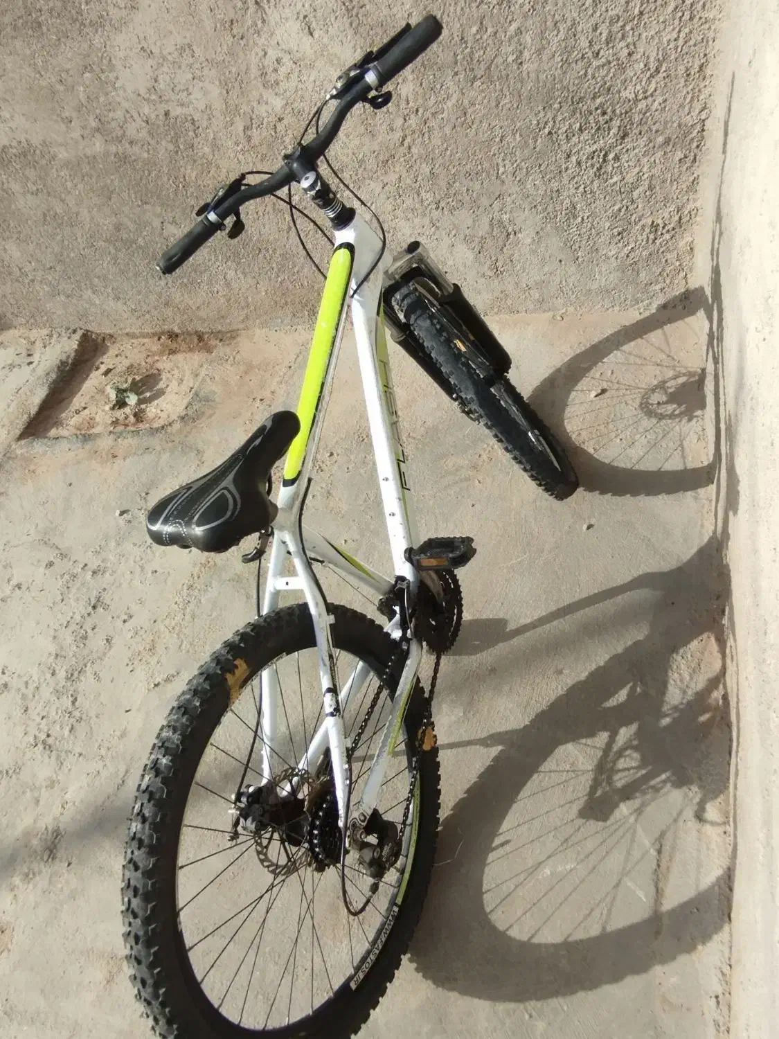 دوچرخه 26مدل ویوا|دوچرخه، اسکیت، اسکوتر|درمیان, |دیوار