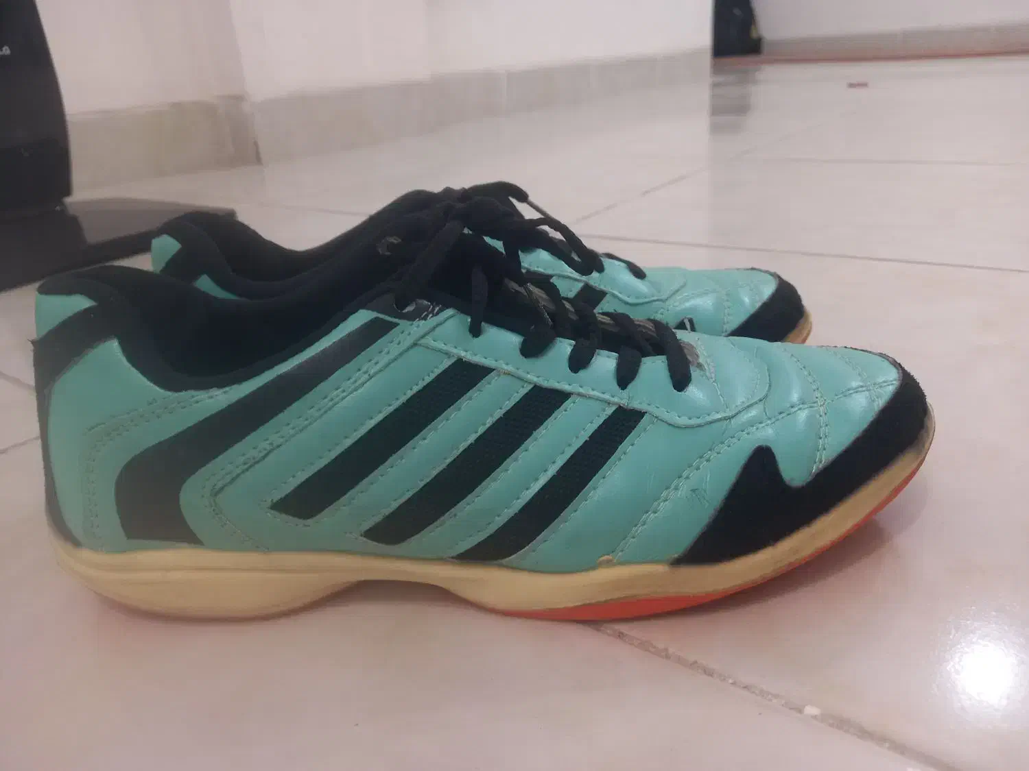 کفش ورزشی|لباس|میاندوآب, |دیوار