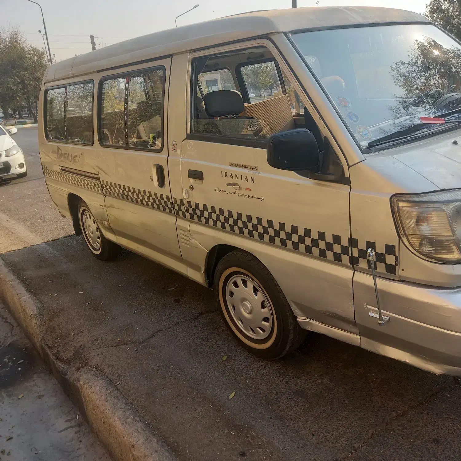 ون دلیکا تاکسی کم کاز|خودرو سواری و وانت|تهران, ابوذر|دیوار