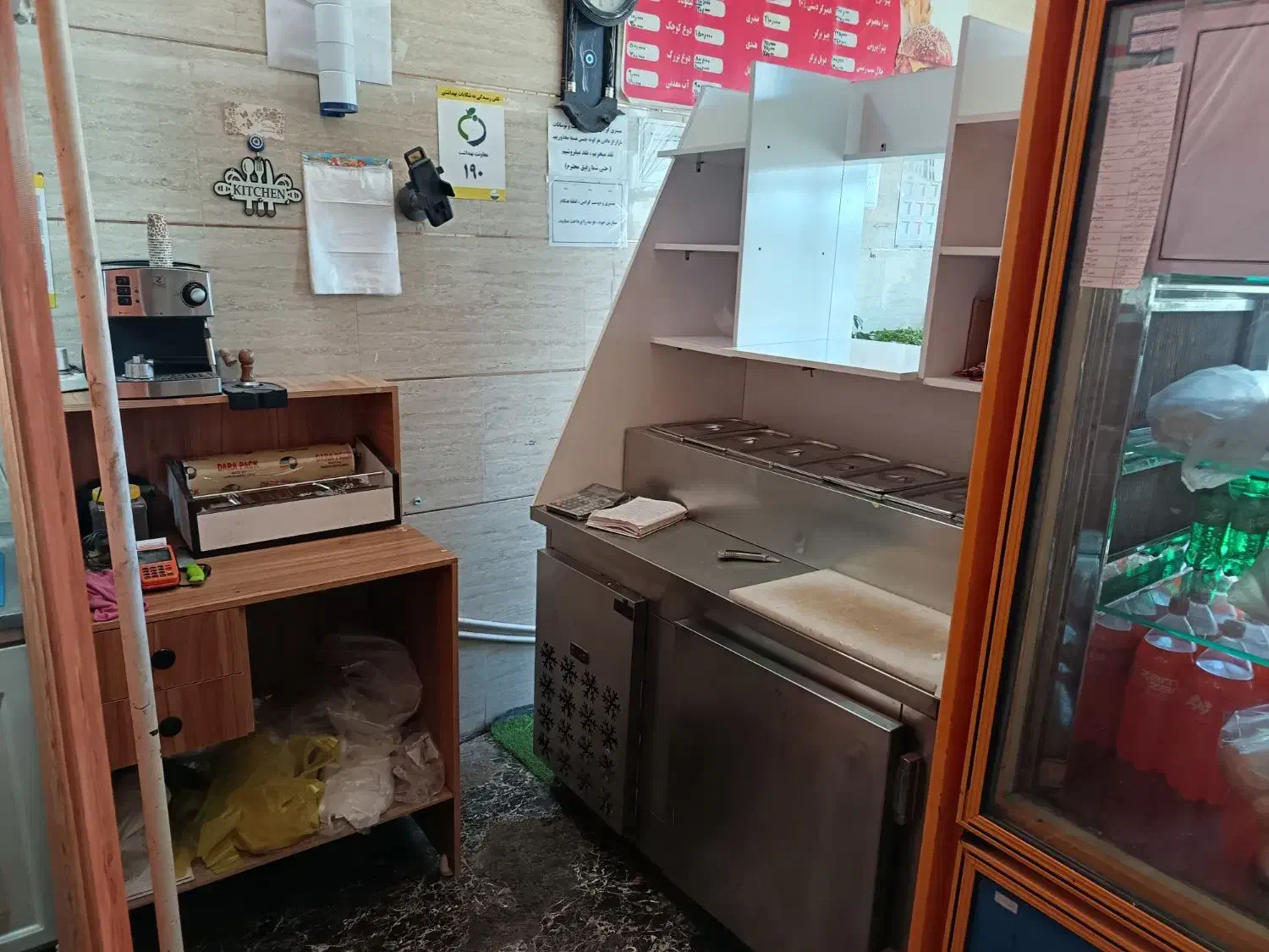 فروش کامل کلیه تجهیزات کافه،فست فود 6ماه کارکرد|فروشگاه و مغازه|آباده, |دیوار