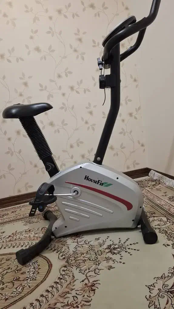 دوچرخه ثابت برند house fit|تجهیزات ورزشی|فردیس, فردیس|دیوار