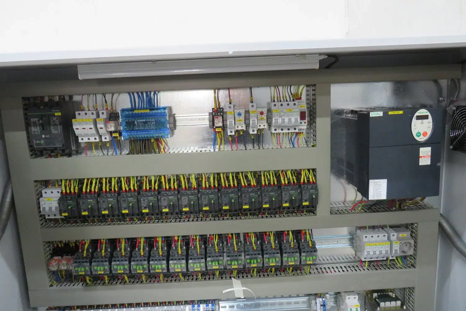 تابلو برق/برق صنعتی/برقکار|خدمات پیشه و مهارت|گلبهار, شهر جدید گلبهار|دیوار