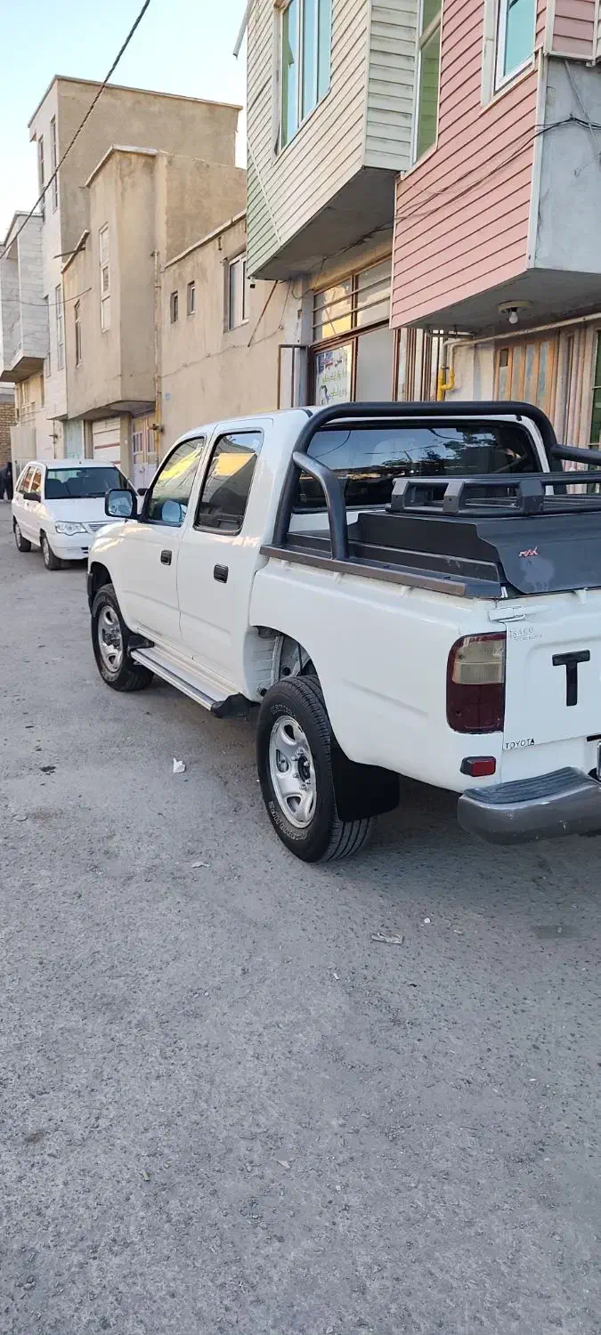 تویوتا هایلوکس 2002پا بلند|خودرو سواری و وانت|قروه, |دیوار