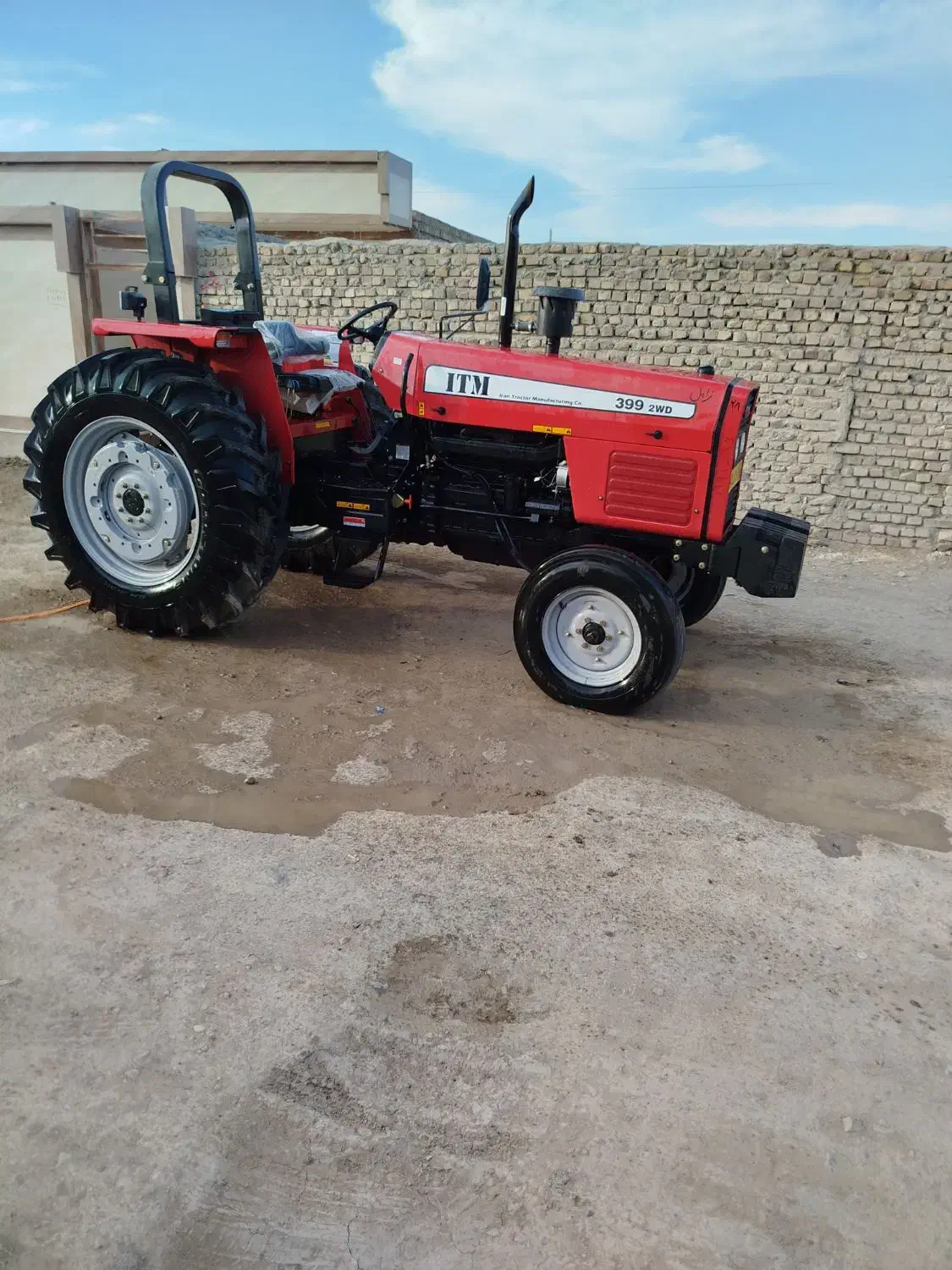 تراکتور خشک ۴۰۳    ۳۹۹تک|خودرو سنگین|بیرجند, |دیوار