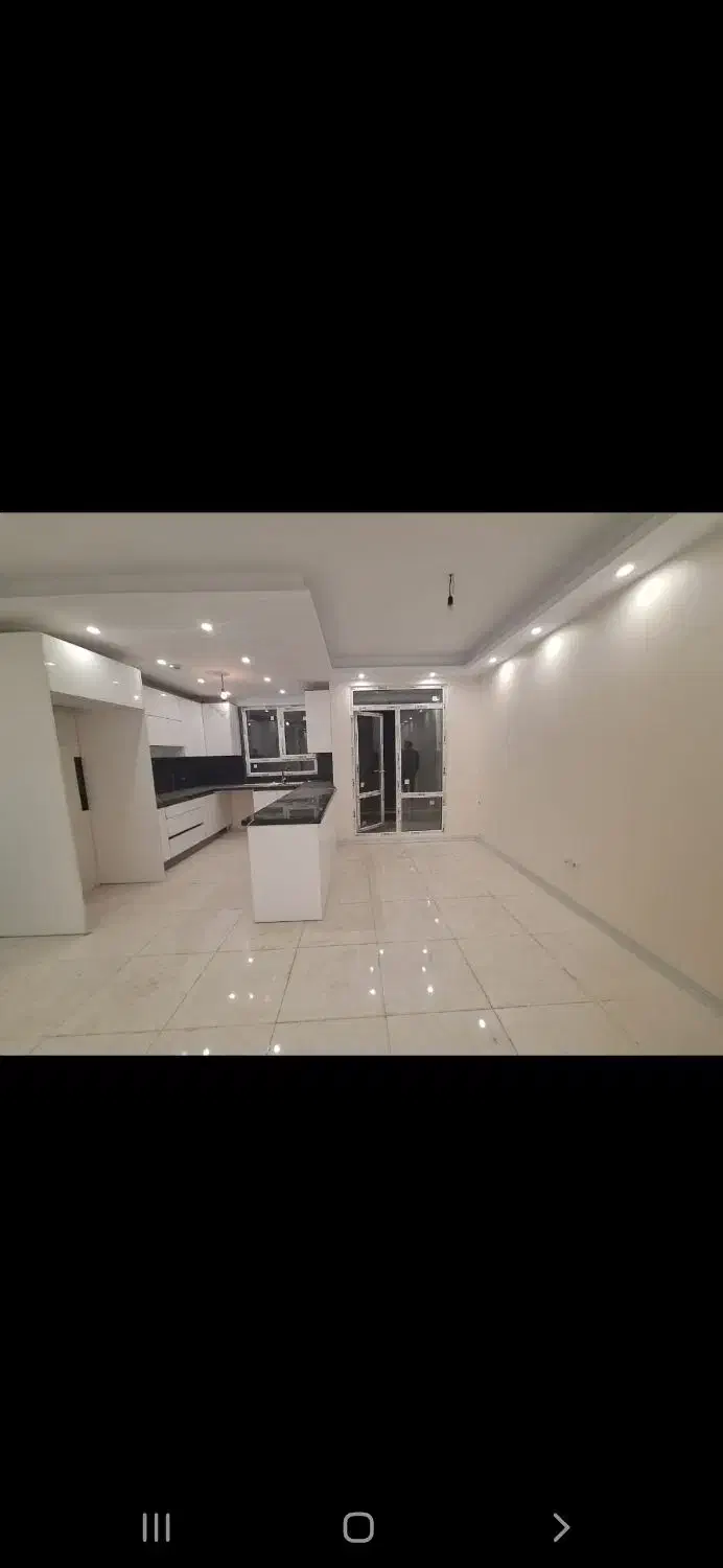 آپارتمان نوساز ۹۵ متری دو خواب پارکینگ غیر مزاحم