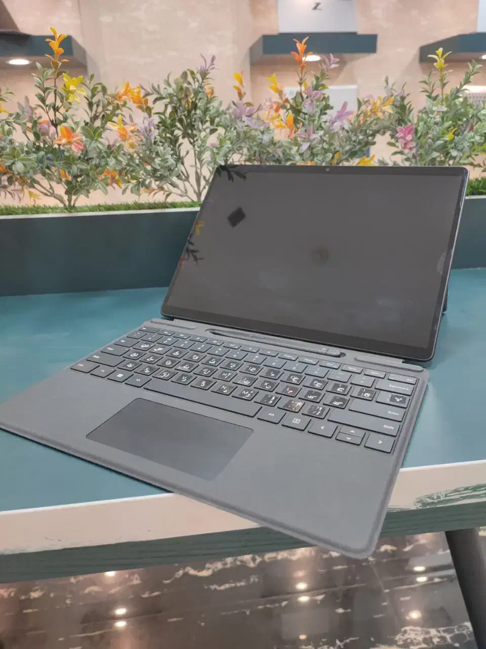 لپ تاپ سرفیس|رایانه همراه|تهران, فلسطین (میدان انقلاب)|دیوار