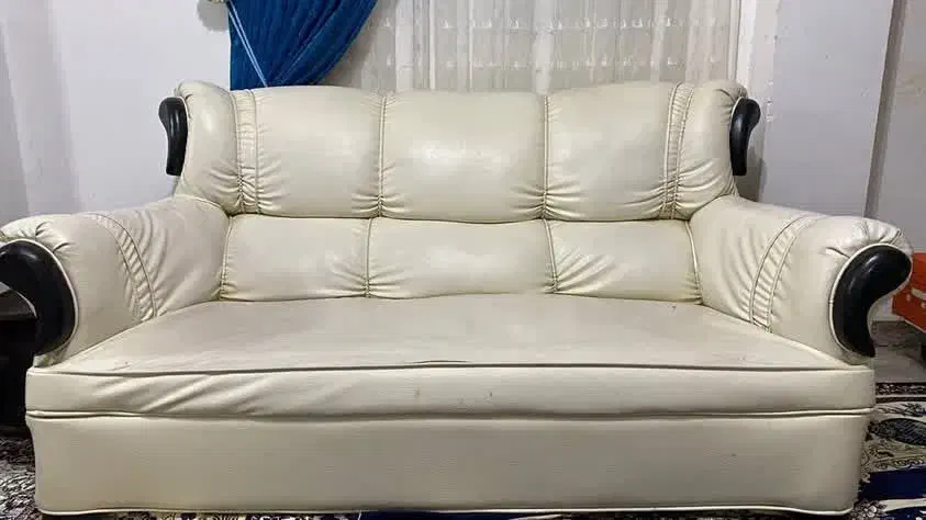مبل فقط ۹۵۰/۰۰۰ قیمت مفت|مبلمان خانگی و میز عسلی|کوچصفهان, |دیوار