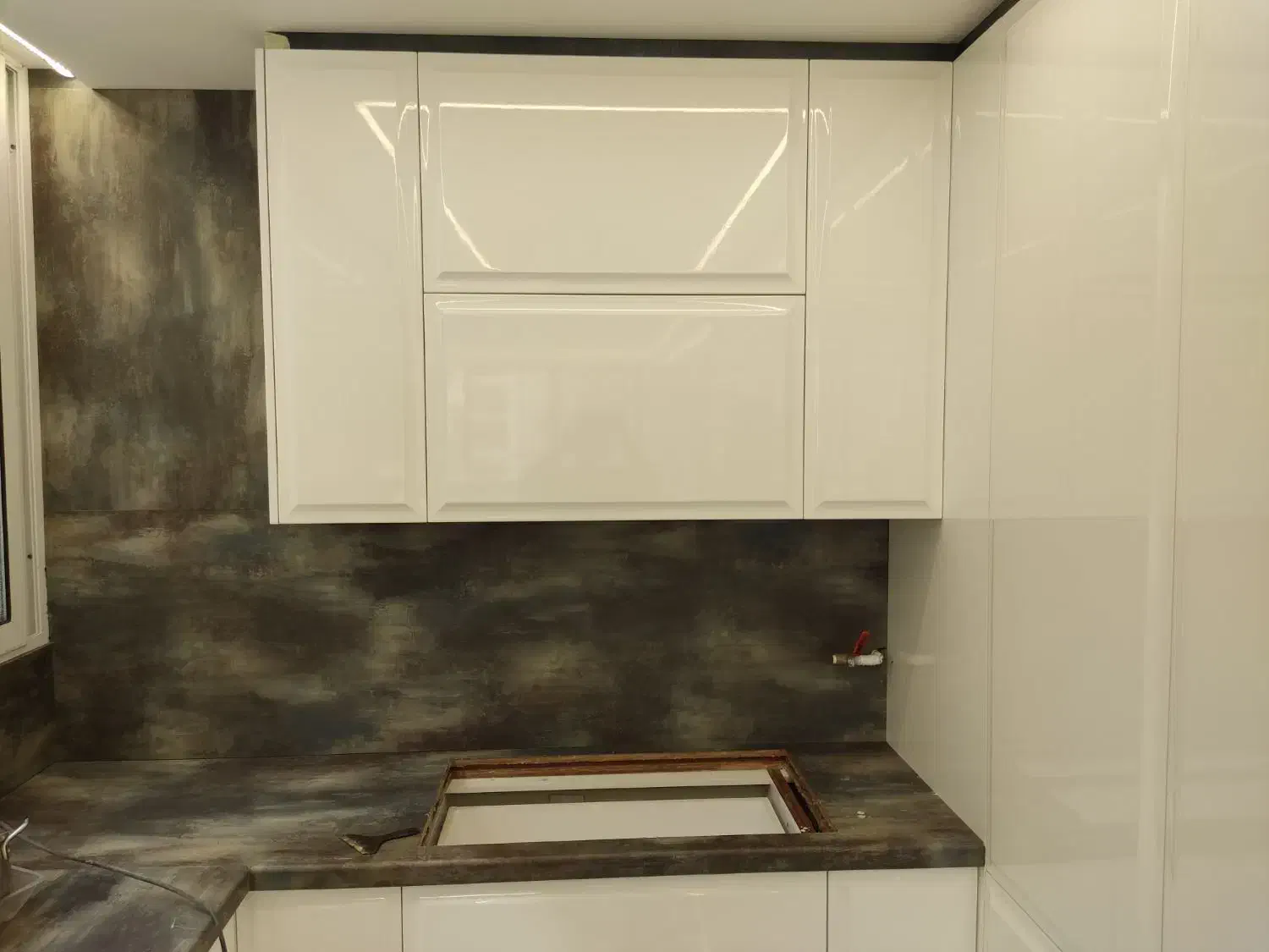 رنگ کاری|خدمات پیشه و مهارت|ابریشم, |دیوار