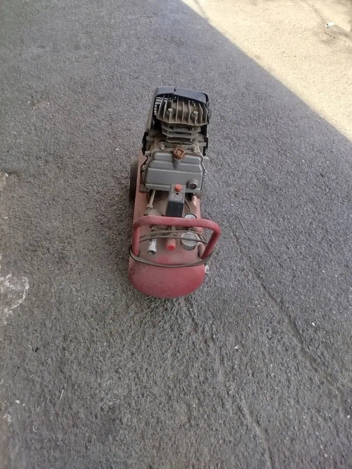 پمپ ۵۰ لیتری چند سال خاک خورده استفاده نشد|ابزارآلات|کرمان, |دیوار