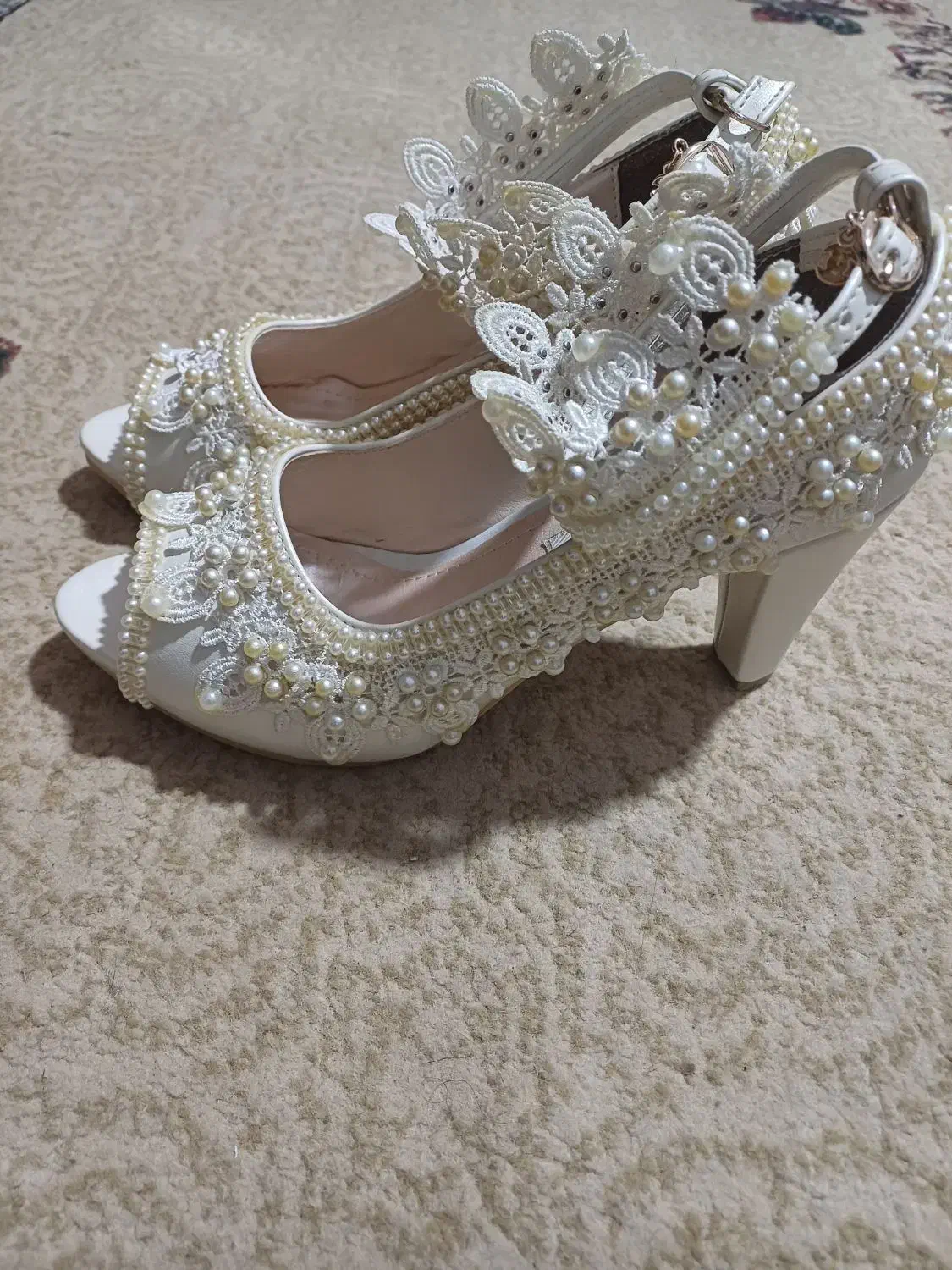 کفش مجلسی برای عروس نو|کیف، کفش، کمربند|زرندیه, |دیوار