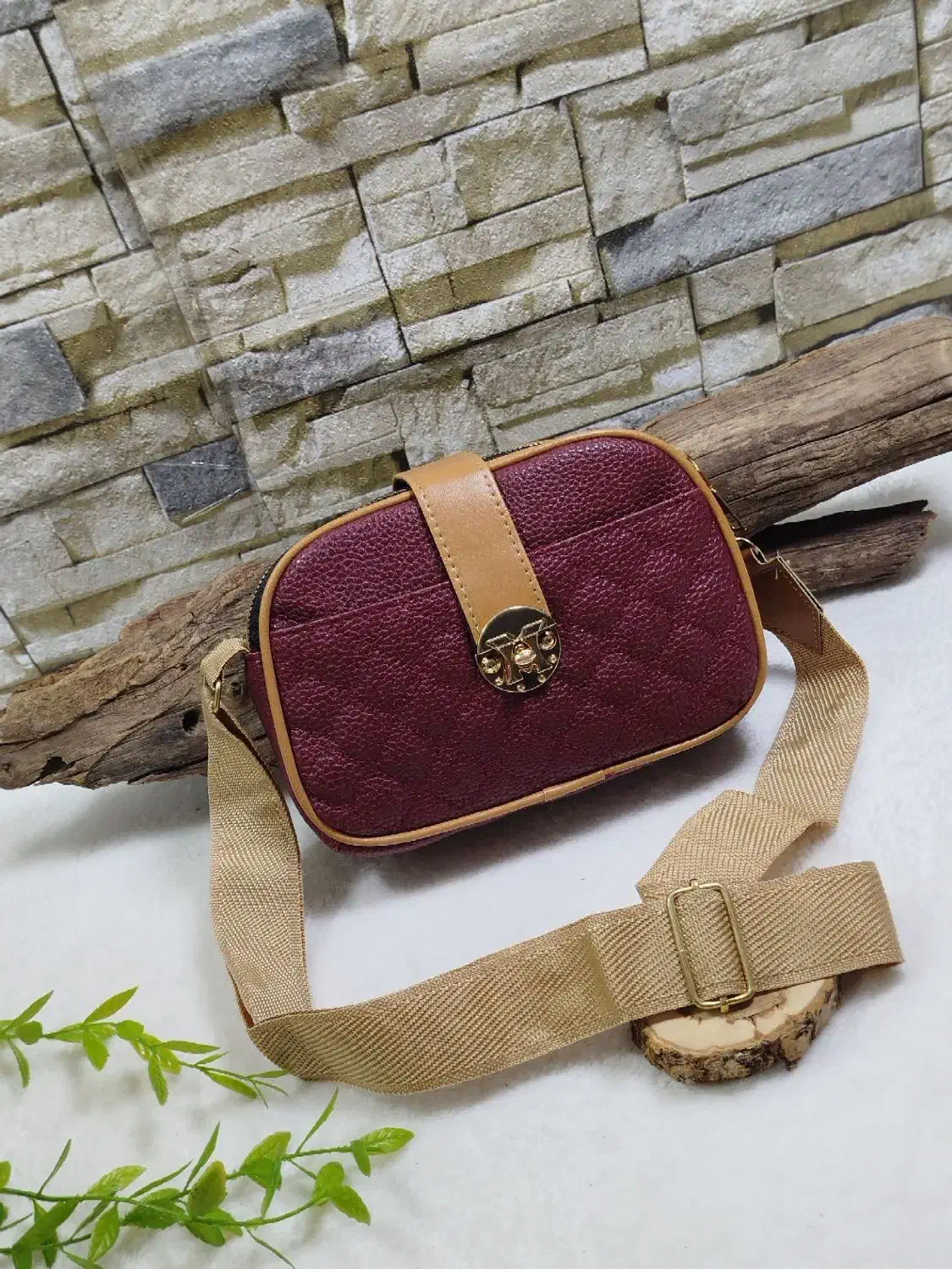 اف تا یک هفته|کیف، کفش، کمربند|تربت جام, جامی|دیوار