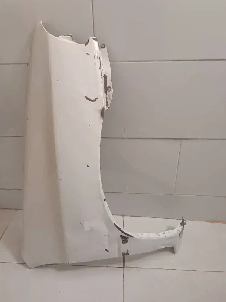 گلگیر سمت راست پراید ۱۳۱|قطعات یدکی و لوازم جانبی|حمیدیا, |دیوار