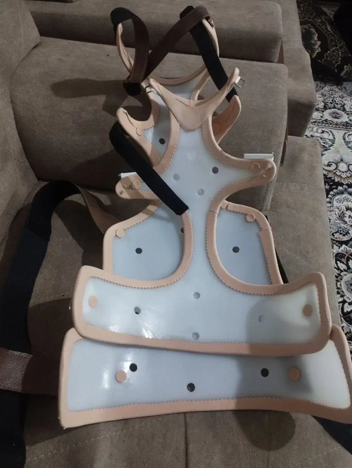 کمربند طبی|کیف، کفش، کمربند|شیراز, قلعه نو|دیوار