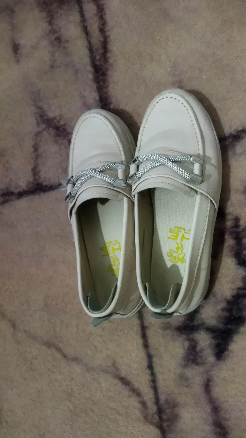 کفش|کیف، کفش، کمربند|پاکدشت, پاکدشت (مامازند)|دیوار