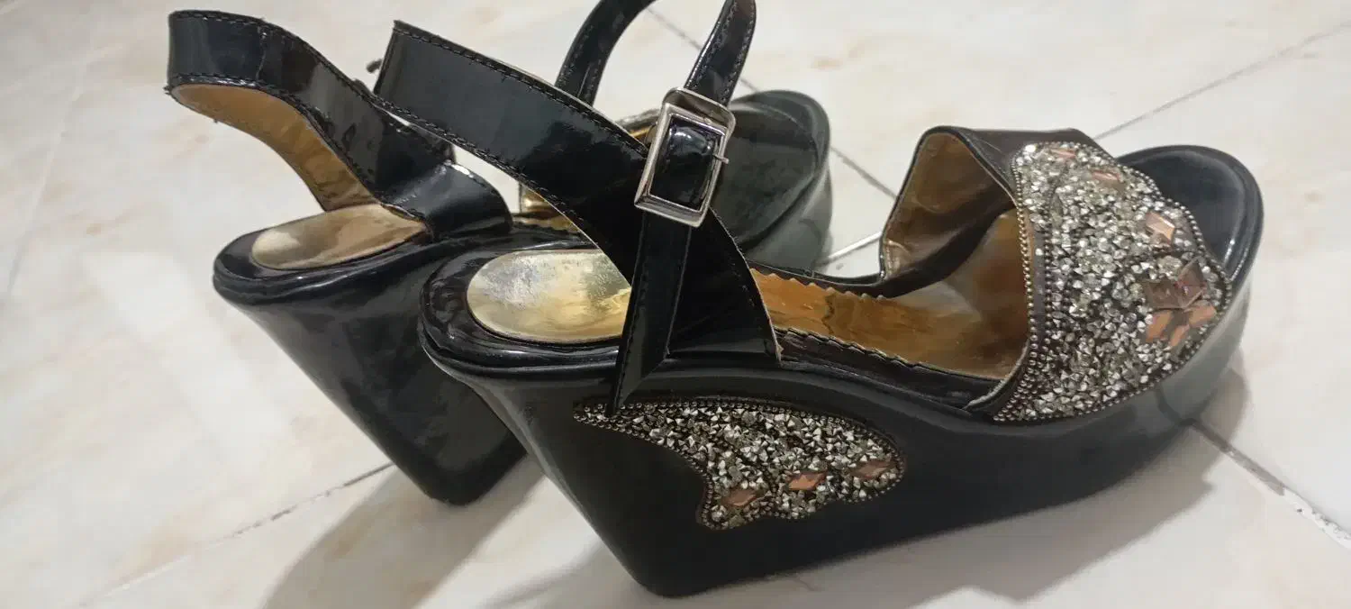 سه جفت کفش وصندل مجلسی درحد نو|کیف، کفش، کمربند|صفادشت, |دیوار