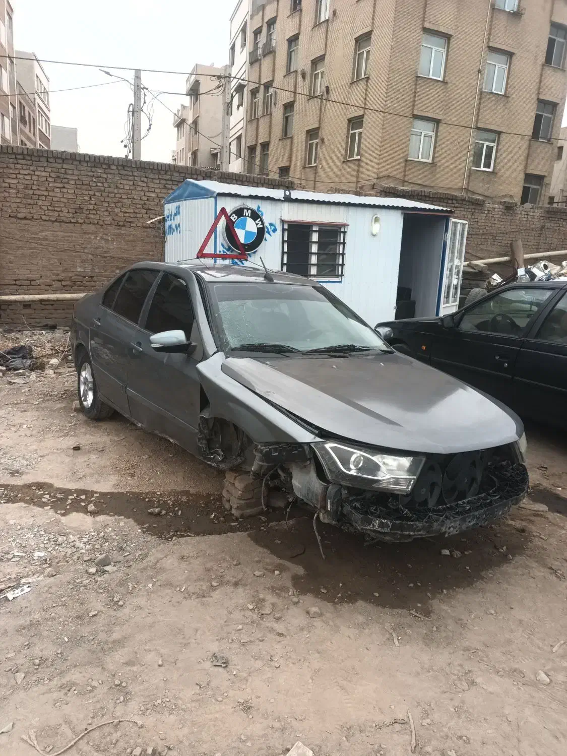 دنا معمولی ۹۸ تصادفی کم ضرب|خودرو سواری و وانت|تهران, شهرک رضویه|دیوار