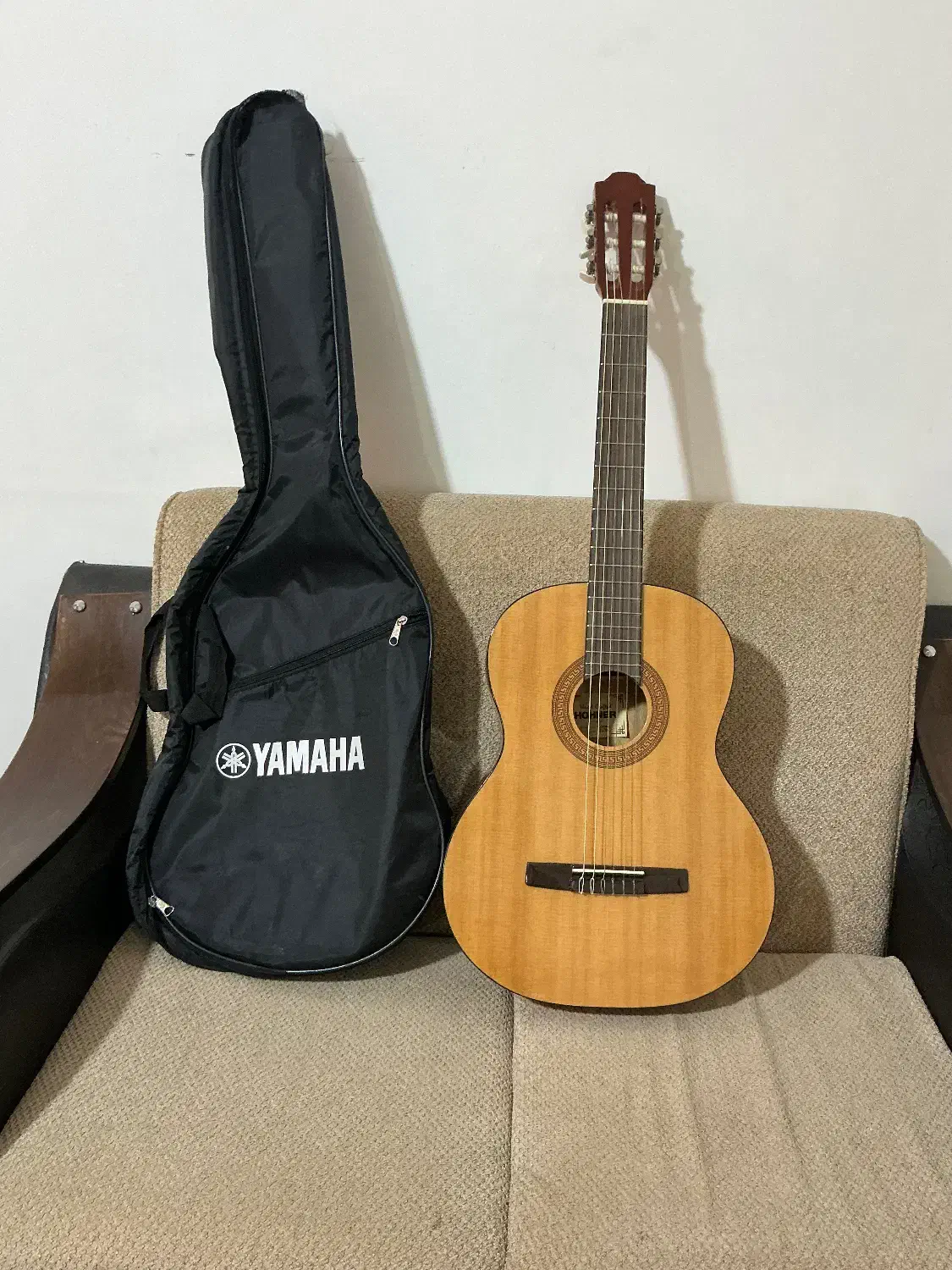 چندتا ساز خوش قیمت|گیتار، بیس، امپلیفایر|بابل, |دیوار