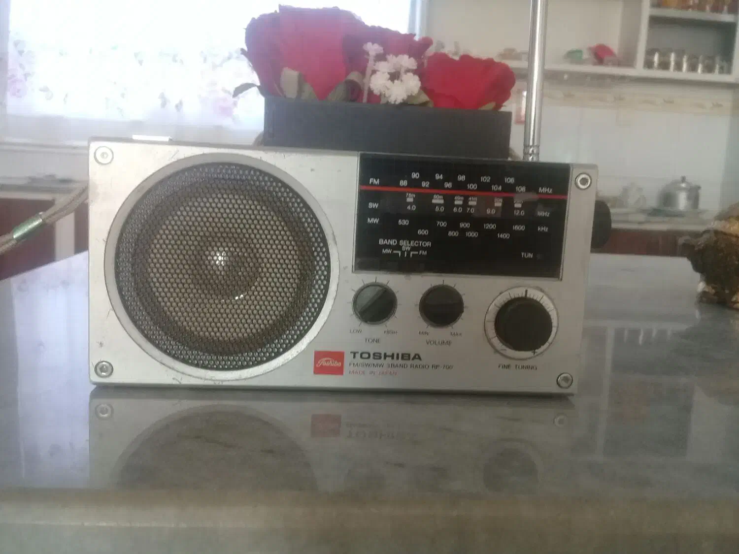 رادیو توشیبا ژاپن اصل سالم|کلکسیون اشیاء عتیقه|بیرجند, |دیوار