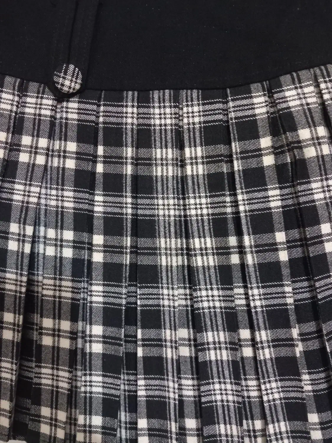 دامن پشمی|لباس|پردیس, فاز ۱|دیوار