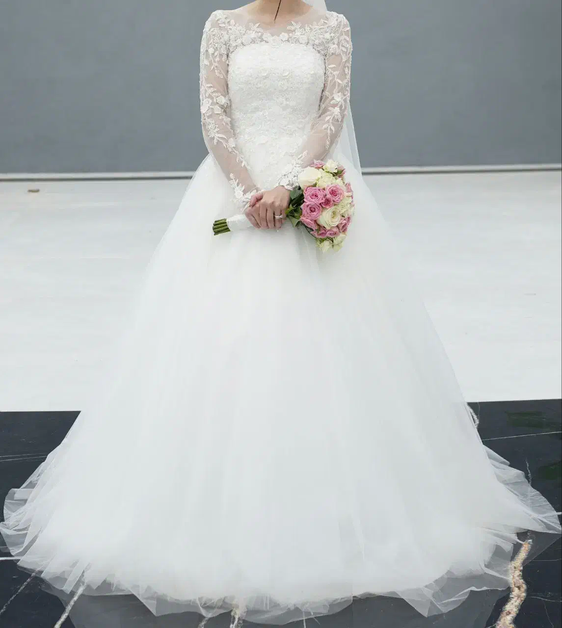 لباس عروس|لباس|بندر انزلی, سوسر|دیوار