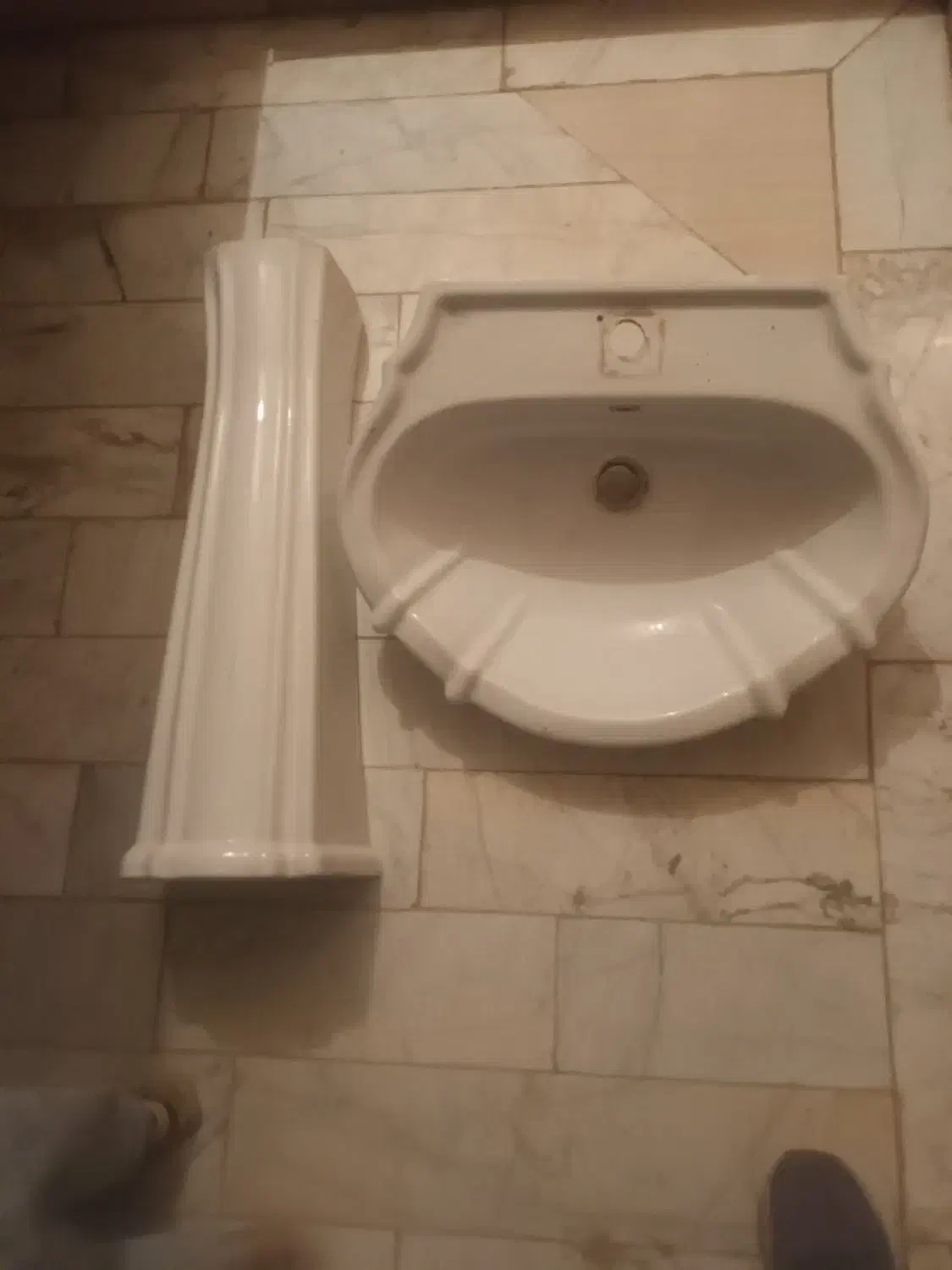 سنگ روشویی سالم بدون شکستگی|لوازم سرویس بهداشتی|پاکدشت, پاکدشت (مامازند)|دیوار