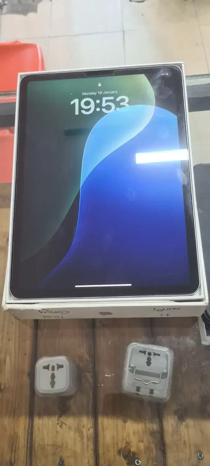 ipad pro 2022|تبلت|اصفهان, باغ دریاچه|دیوار