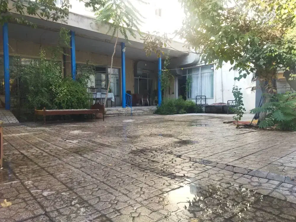 خوابگاه آقایان مترو قلهک|اجارهٔ کوتاه‌مدت آپارتمان و سوئیت|تهران, قلهک|دیوار