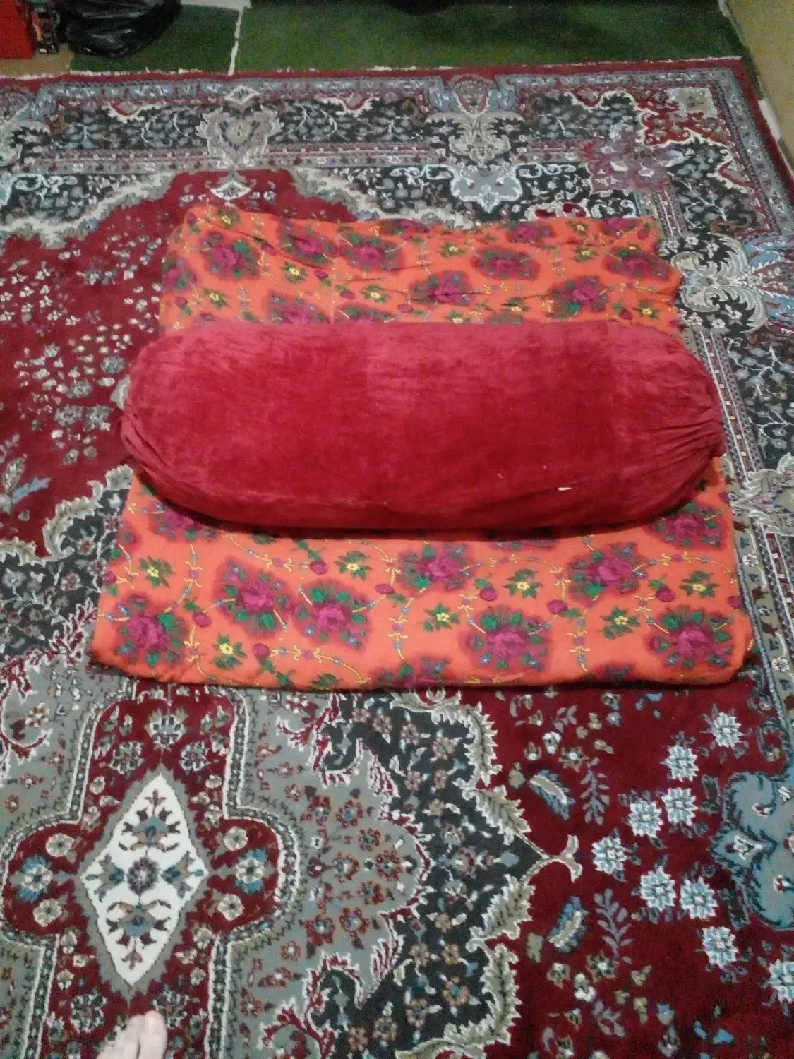 لحاف تشک سنتی|رختخواب، بالش، پتو|ری, دولتآباد|دیوار