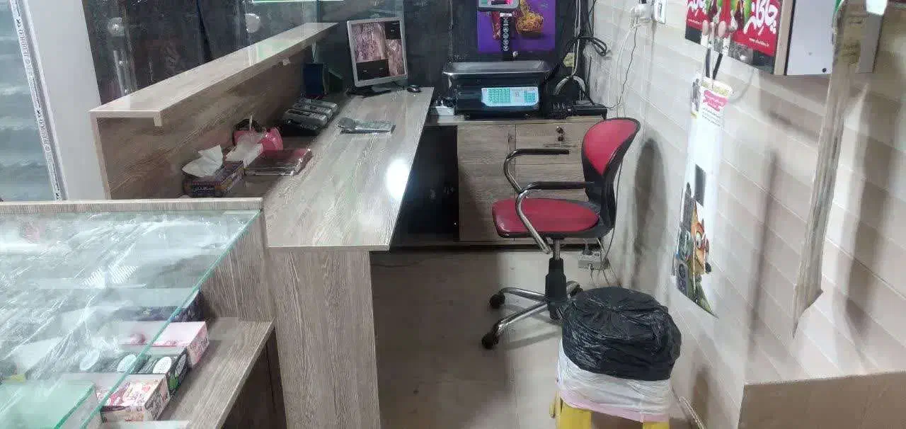 میز|میز تحریر و کامپیوتر|بیرجند, |دیوار