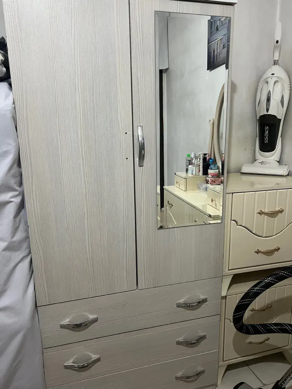 کمد کشودار جلو اینه|جاکفشی، کمد، دراور|قرچک, محمد آباد|دیوار