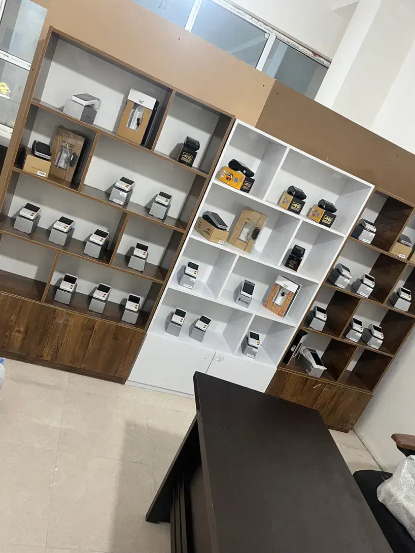 کشلس app دیواری خودپرداز|فروشگاه و مغازه|تهران, صادقیه|دیوار