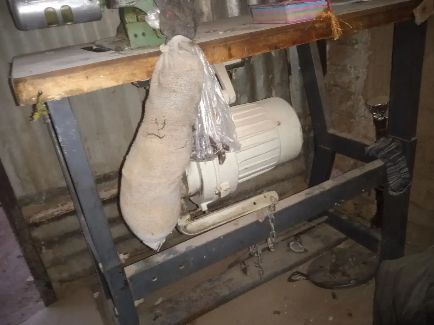 پس دوز جوراب بافی سر دوز میز پسدوز دینام و...|چرخ خیاطی و ریسندگی|میلاجرد, |دیوار