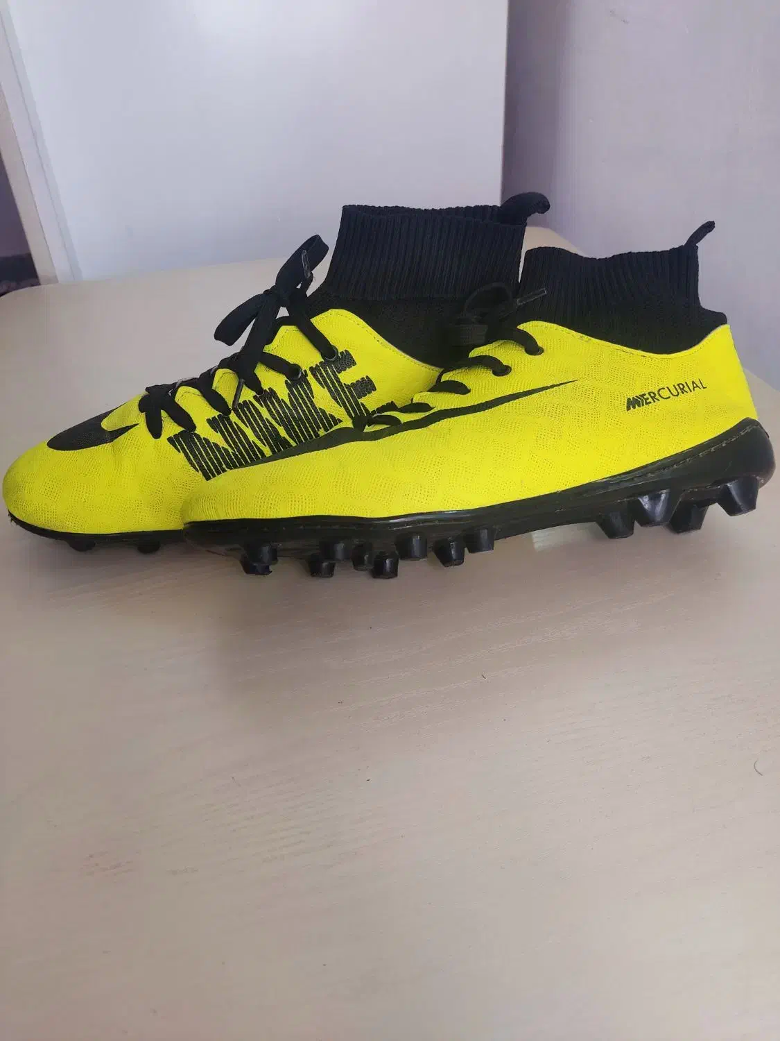 کتونی فوتبال|کیف، کفش، کمربند|خرم‌آباد, |دیوار