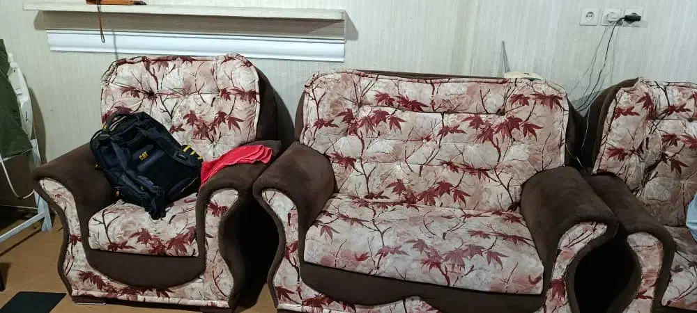 یک دست مبل همراه با میز و عسلی|مبلمان خانگی و میز عسلی|ابهر, |دیوار