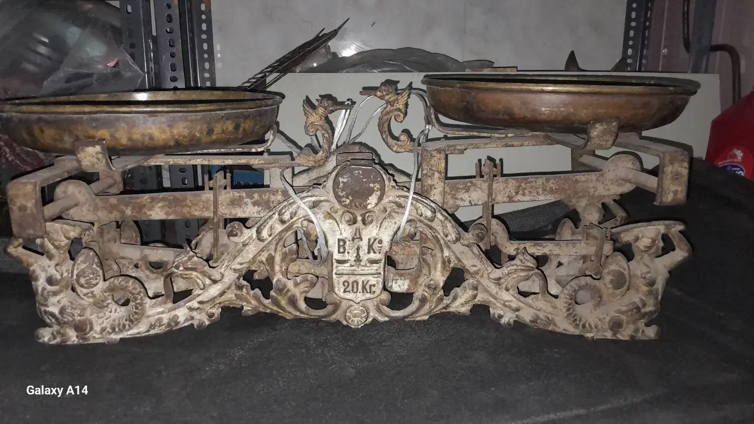 ترازوی روسی بکر|کلکسیون اشیاء عتیقه|تبریز, |دیوار