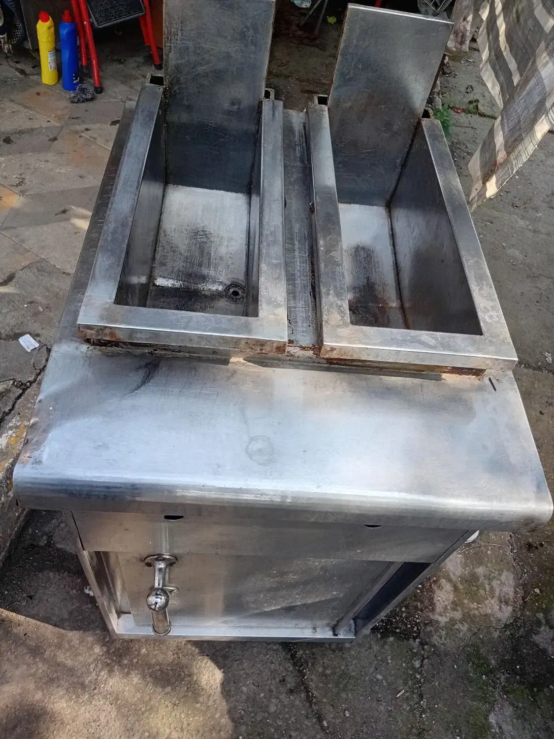 سرخ کن|کافی‌شاپ و رستوران|تولم شهر, |دیوار