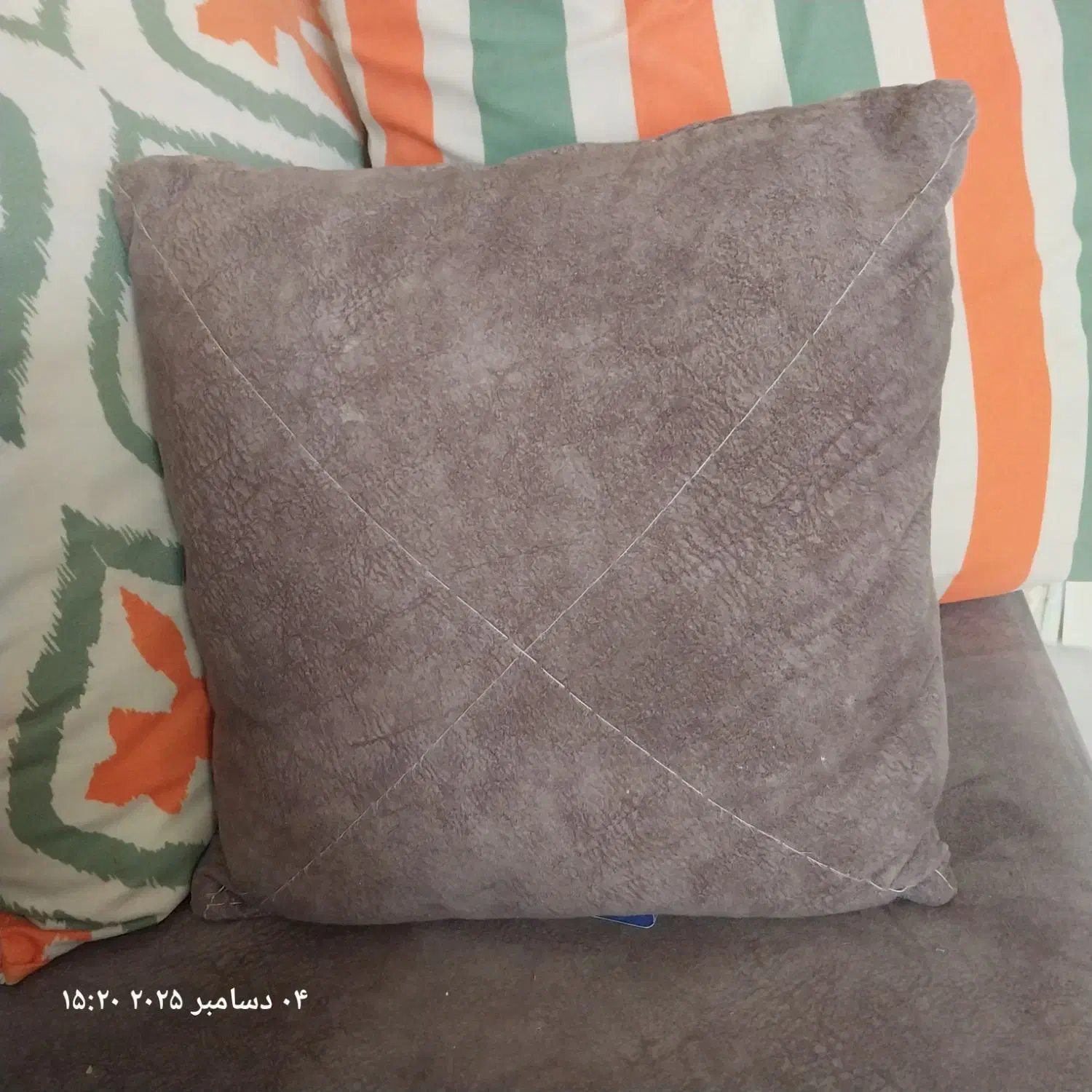 پشتی|پشتی|شیراز, فرگاز|دیوار