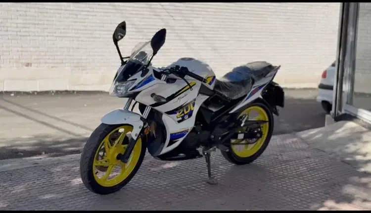 مگلی200|موتورسیکلت|کرمانشاه, |دیوار