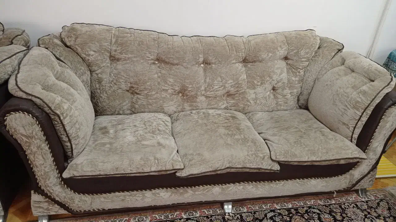 مبلمان ده نفر|مبلمان خانگی و میز عسلی|لاهیجان, قیام|دیوار